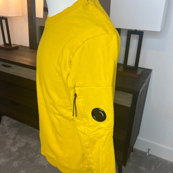 CP company yellow fleece crewneck - Picture 2 of 4